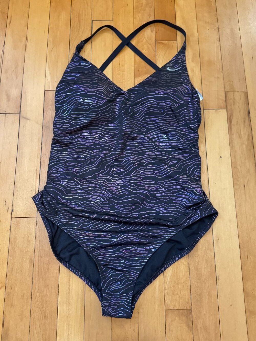 Nike Women's Geo Onyx Crossback One-Piece Swimsuit XL